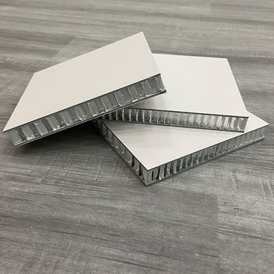 다른 합금 알루미늄과 함께 꿀집 보드 corrugated 플라스틱 보호 패널 꿀집 문 샌드위치 플레이트